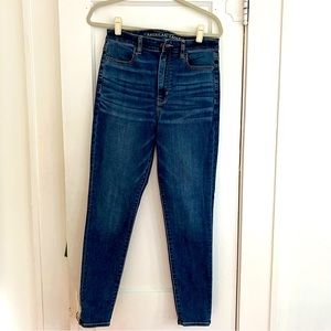 American Eagle highest rise jegging, medium/dark wash, sz 10
